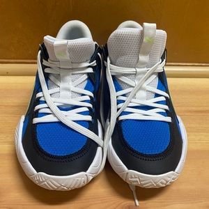 Puma size 8 sneaker, great condition